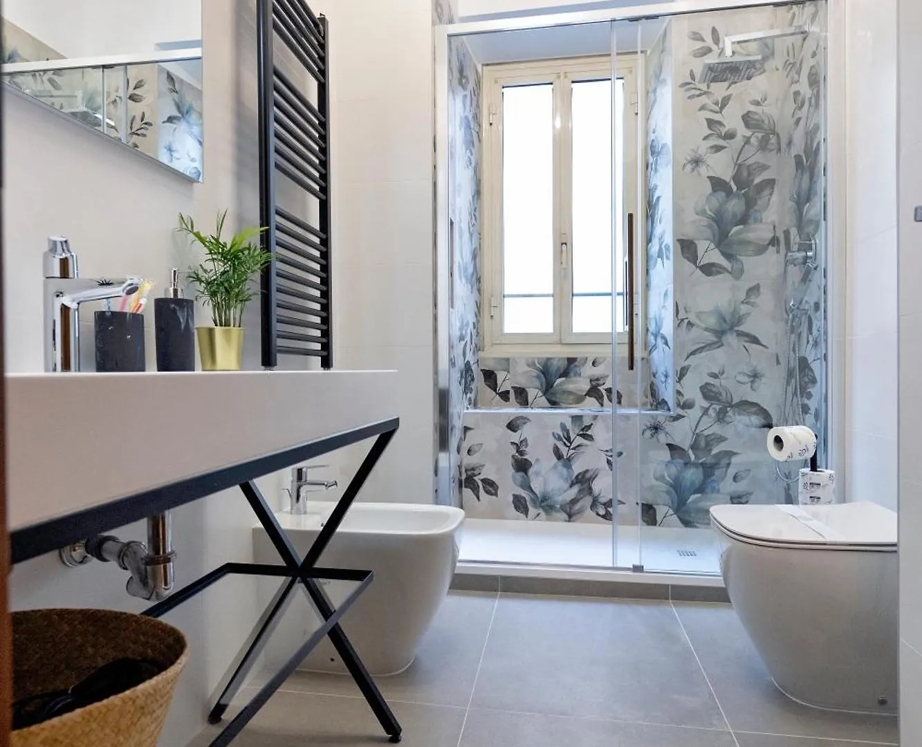 4 Stops To Colosseo - San Paolo House Rome Italy